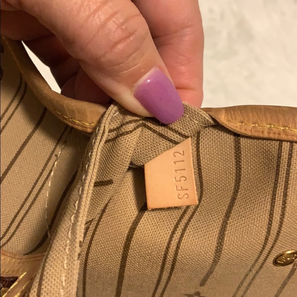 Monogram Medium bag - Picture 7 of 8